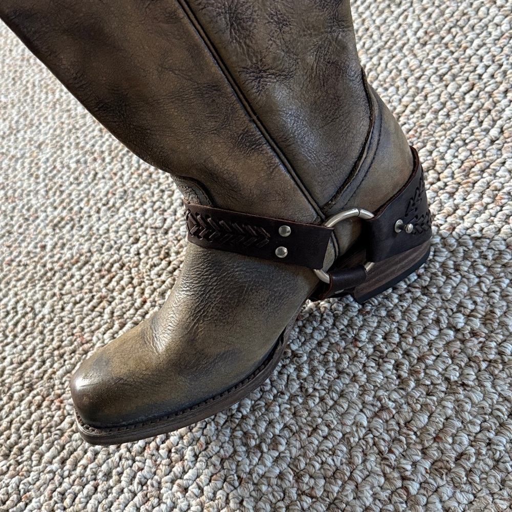 Freebird by Steven Brown Ankle Boots - Picture 3 of 7